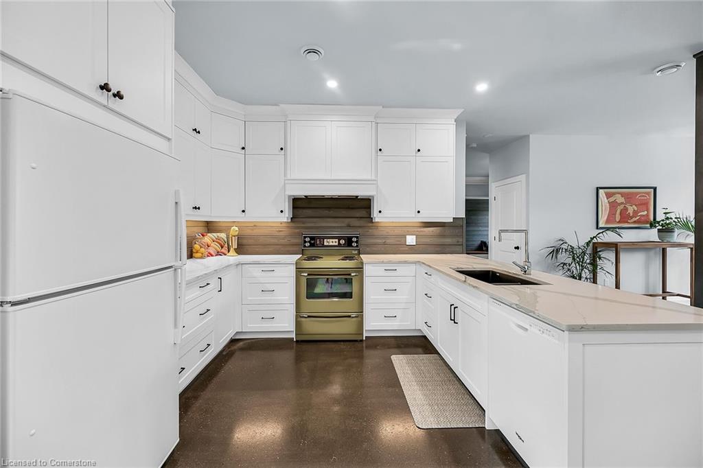 18 Siddall Road Property Photo 8