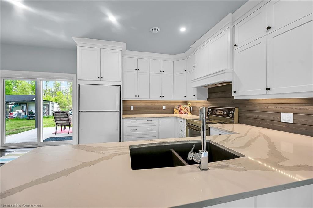 18 Siddall Road Property Photo 10