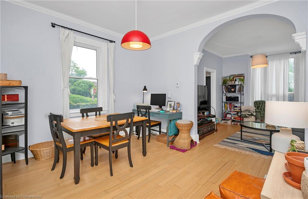 29 Emerald Street N Property Photo 8