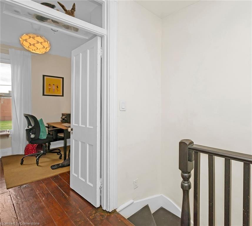29 Emerald Street N Property Photo 19