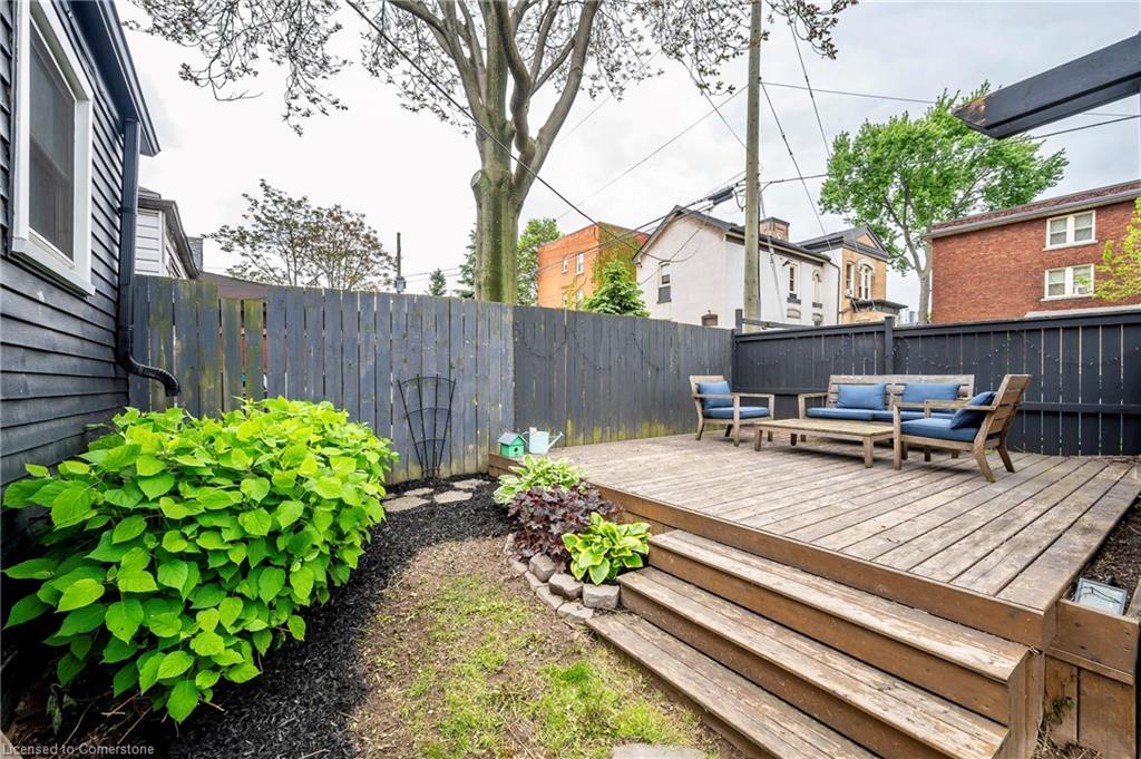 29 Emerald Street N Property Photo 21