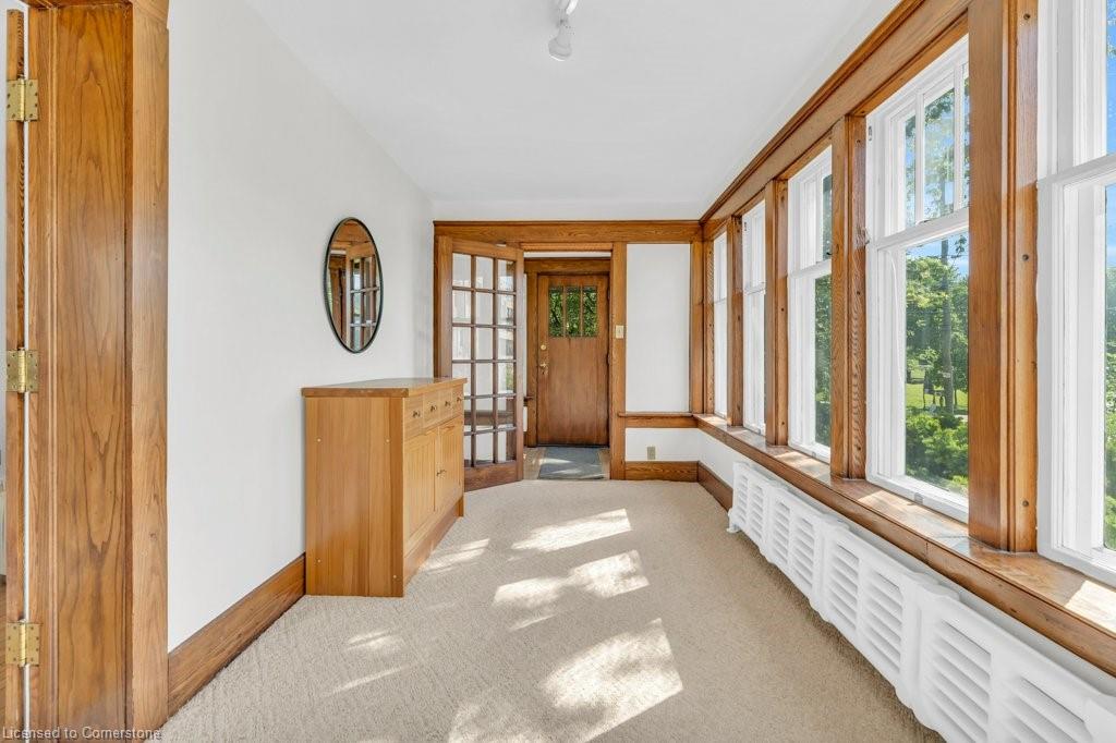 78 Allen Street E Property Photo 16