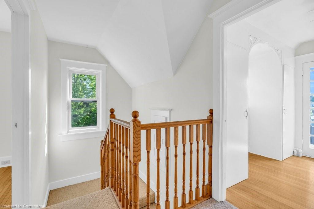 78 Allen Street E Property Photo 26