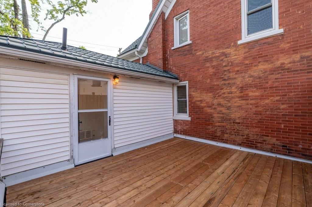 78 Allen Street E Property Photo 38