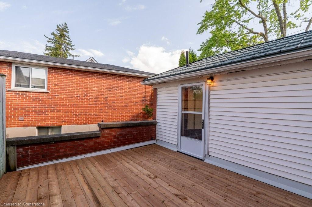 78 Allen Street E Property Photo 39