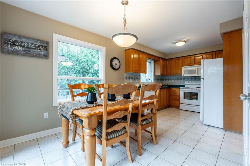 38 Fellowes Crescent Property Photo 8