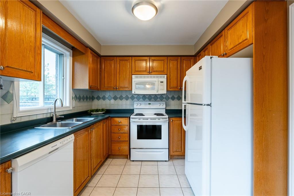 38 Fellowes Crescent Property Photo 11