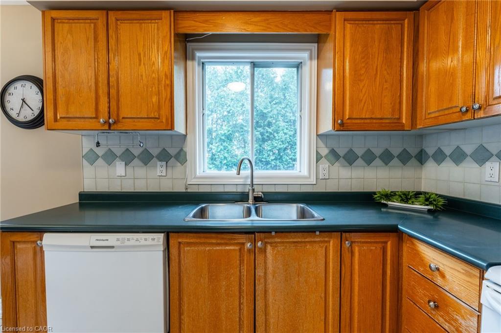 38 Fellowes Crescent Property Photo 12