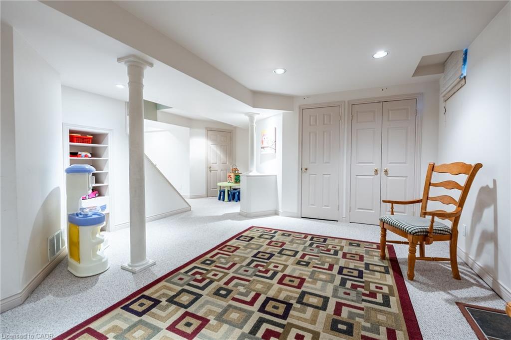 38 Fellowes Crescent Property Photo 26