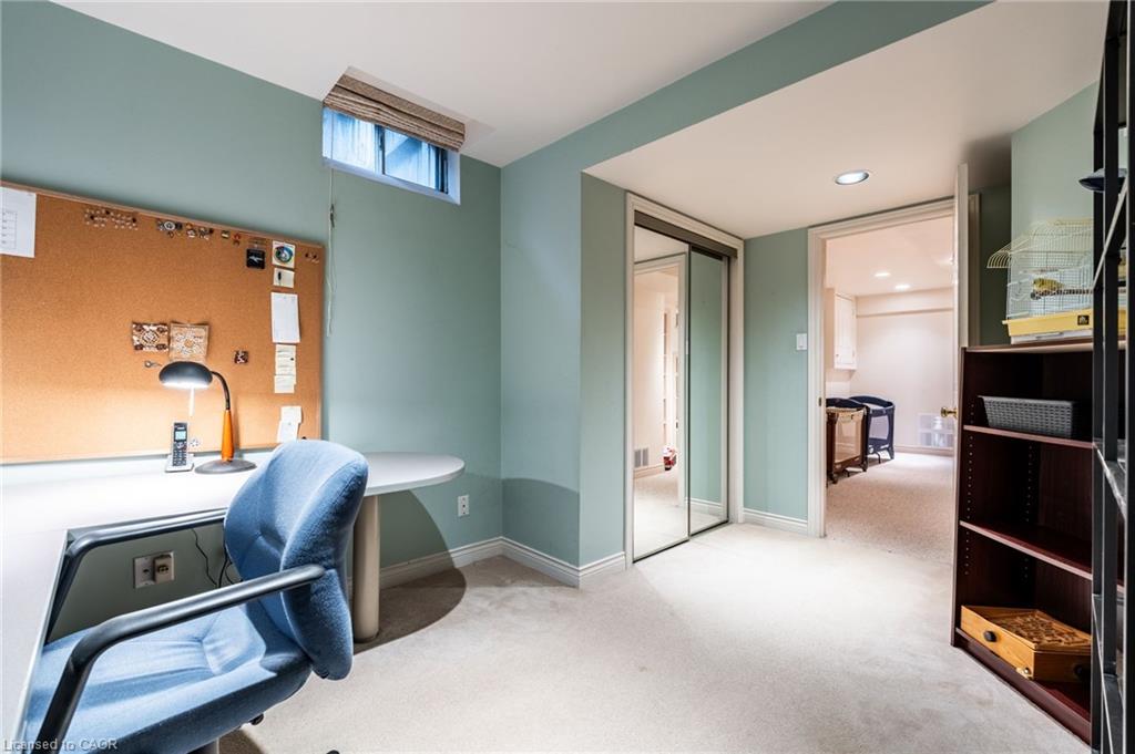 38 Fellowes Crescent Property Photo 29