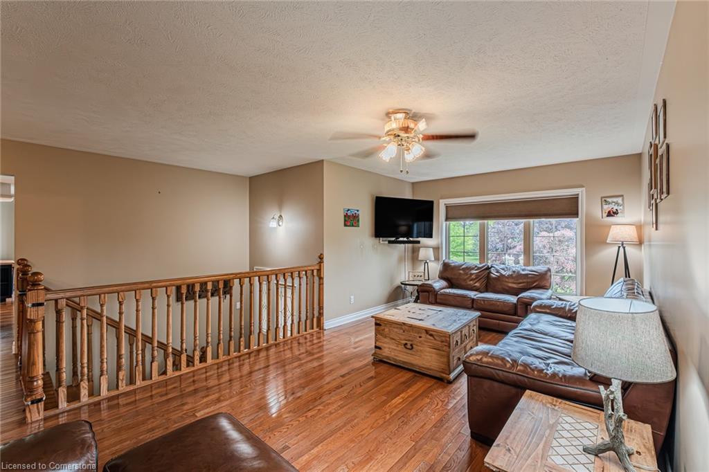 18 Neal Lane Property Photo 8