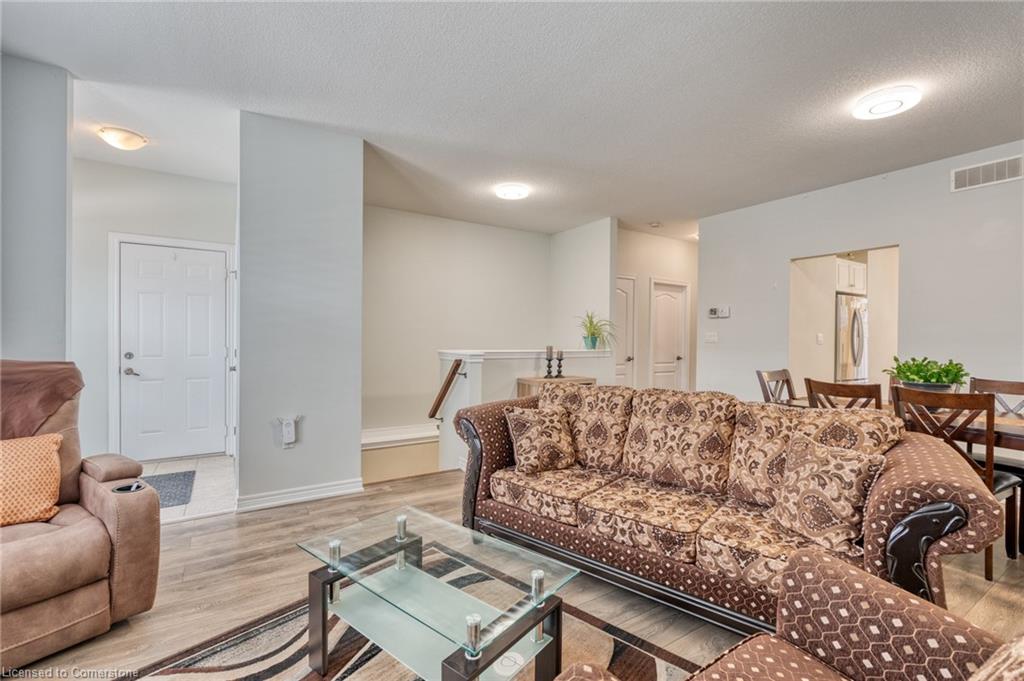 21 Stickland Lane Property Photo 7