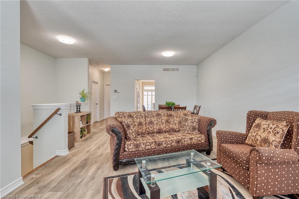 21 Stickland Lane Property Photo 8