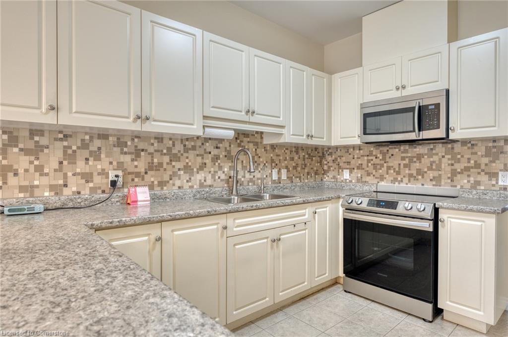 21 Stickland Lane Property Photo 13