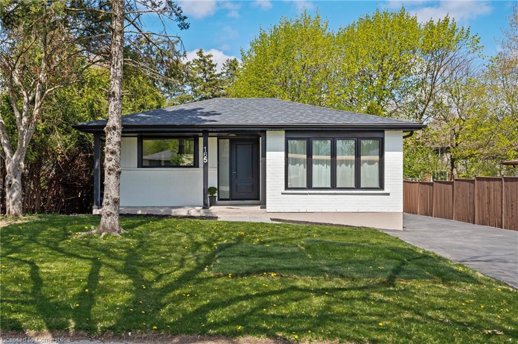 165 Victoria Road N Property Photo 1