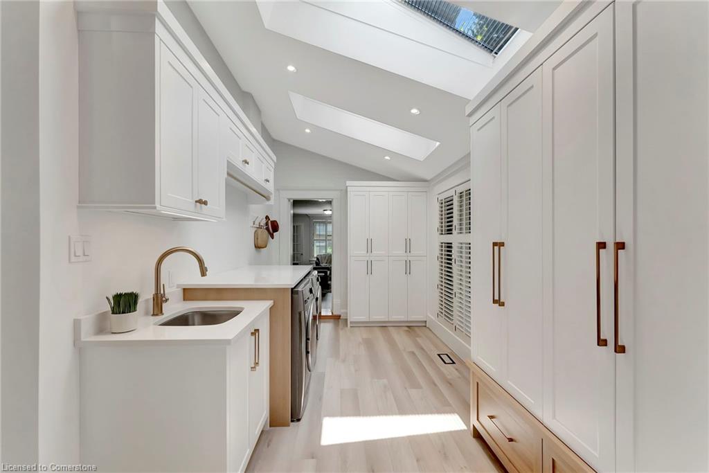 24 Hall Street Property Photo 15