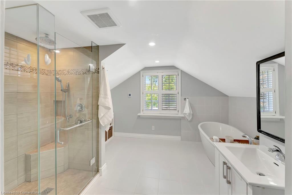 24 Hall Street Property Photo 25