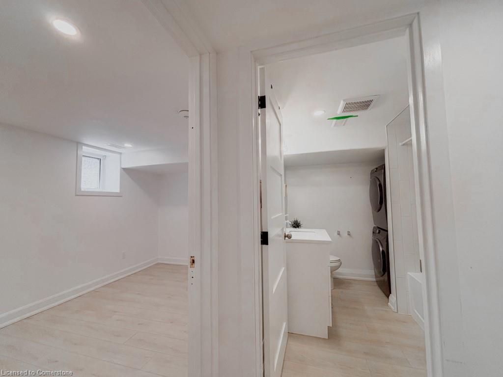 2-39 Krug Street Property Photo 9