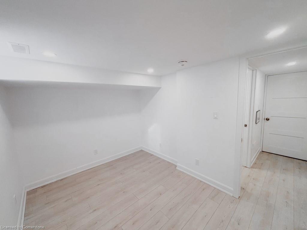 2-39 Krug Street Property Photo 11