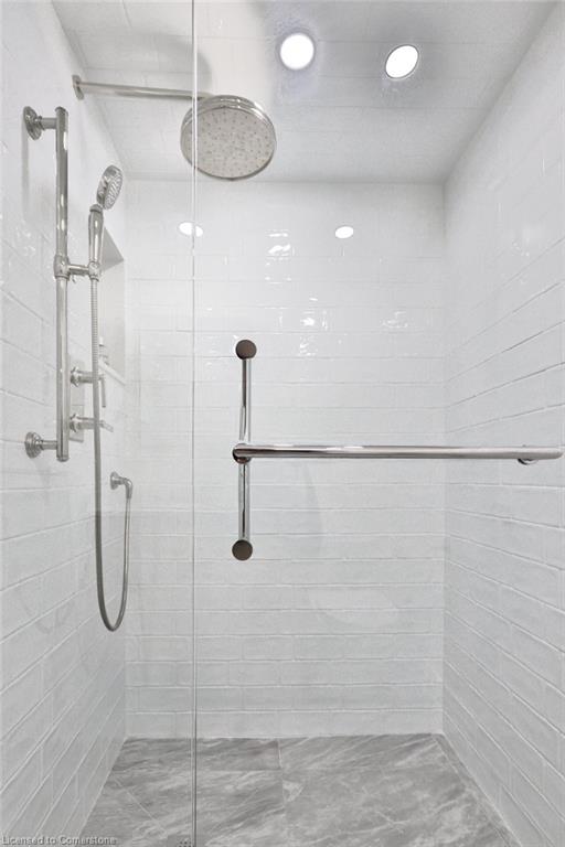 1663 Vellore Crescent Property Photo 32
