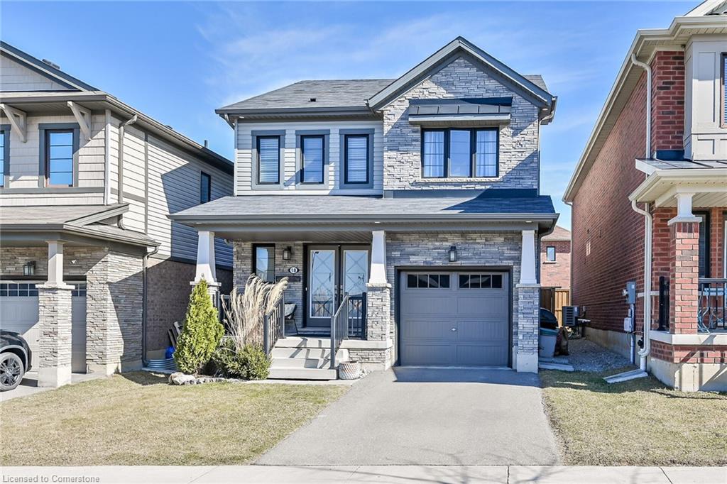 18 Scarletwood Street Property Photo 1
