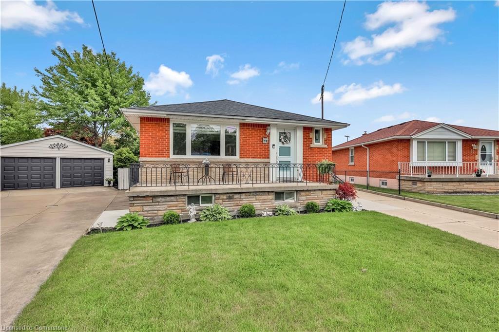 79 Castlefield Drive Property Photo 1