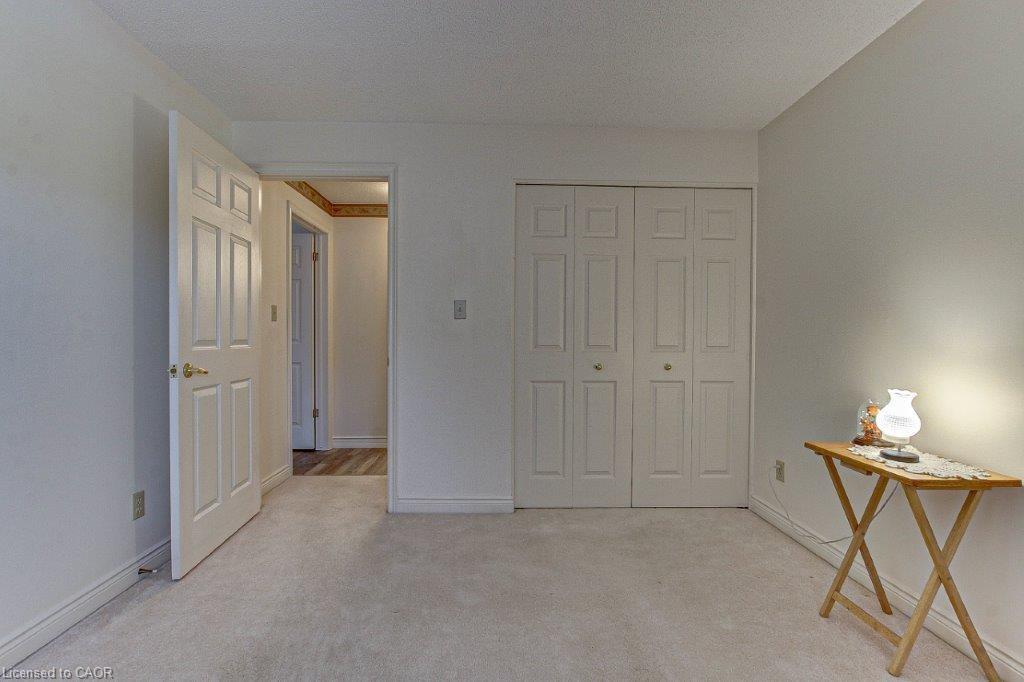 206-303 William Street Property Photo 12