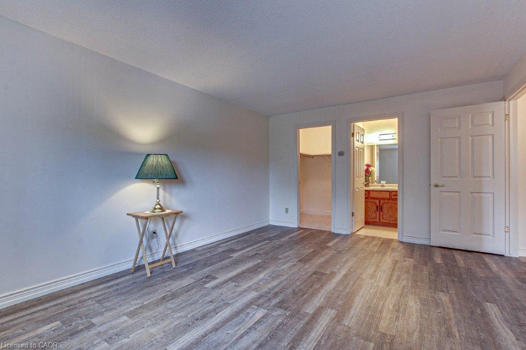 206-303 William Street Property Photo 14