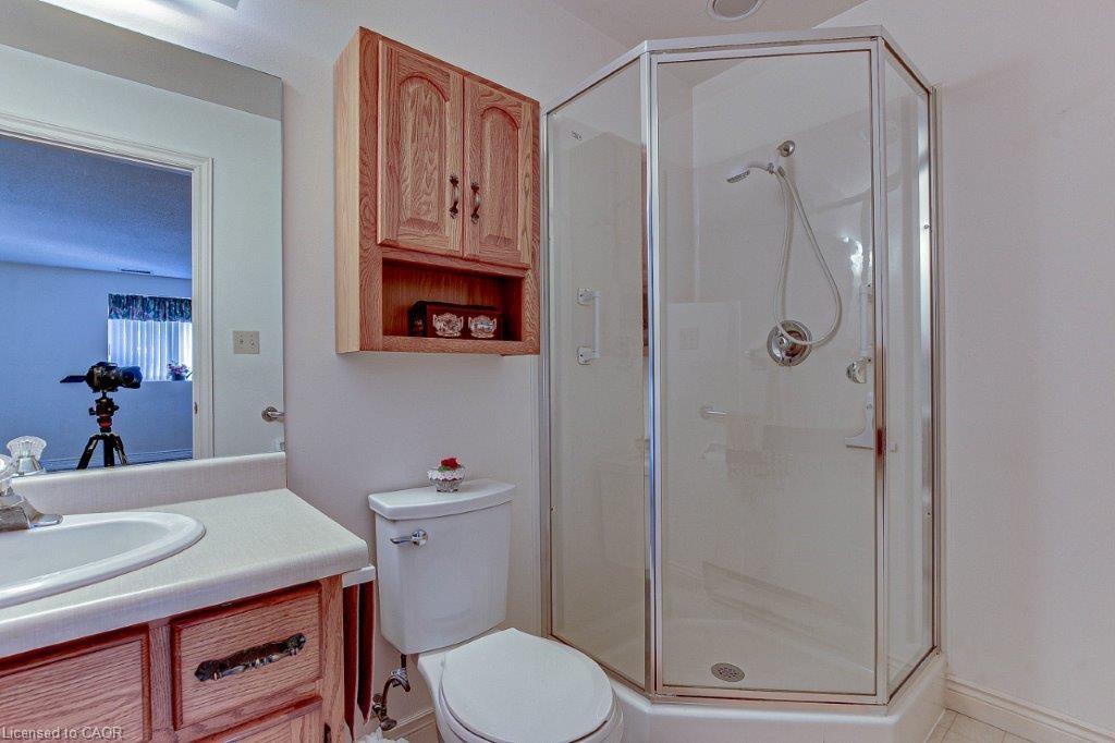 206-303 William Street Property Photo 15