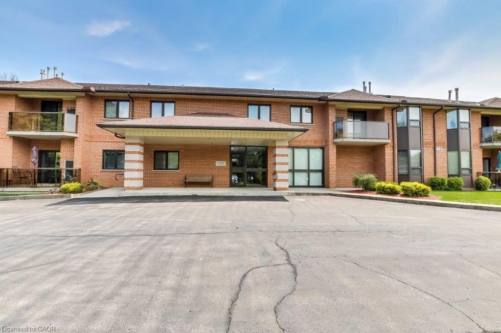 206-303 William Street Property Photo 20