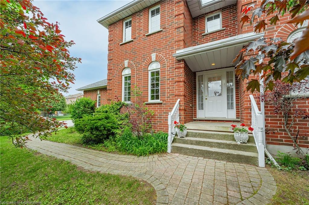 444 Burnett Avenue Property Photo 1