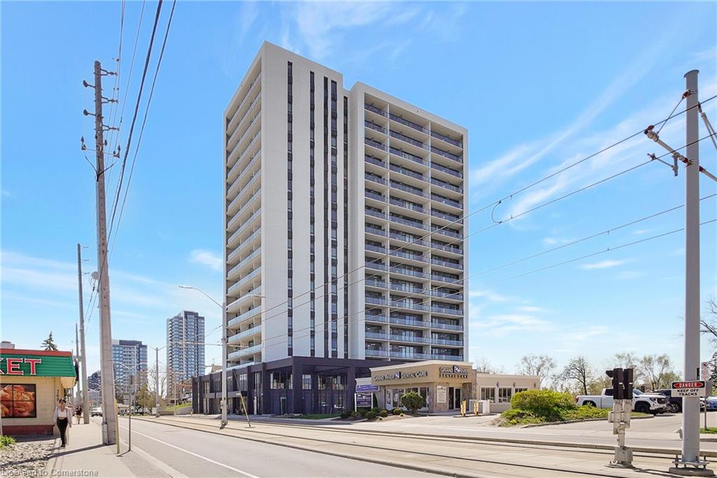 1813-741 King Street W Property Photo 1