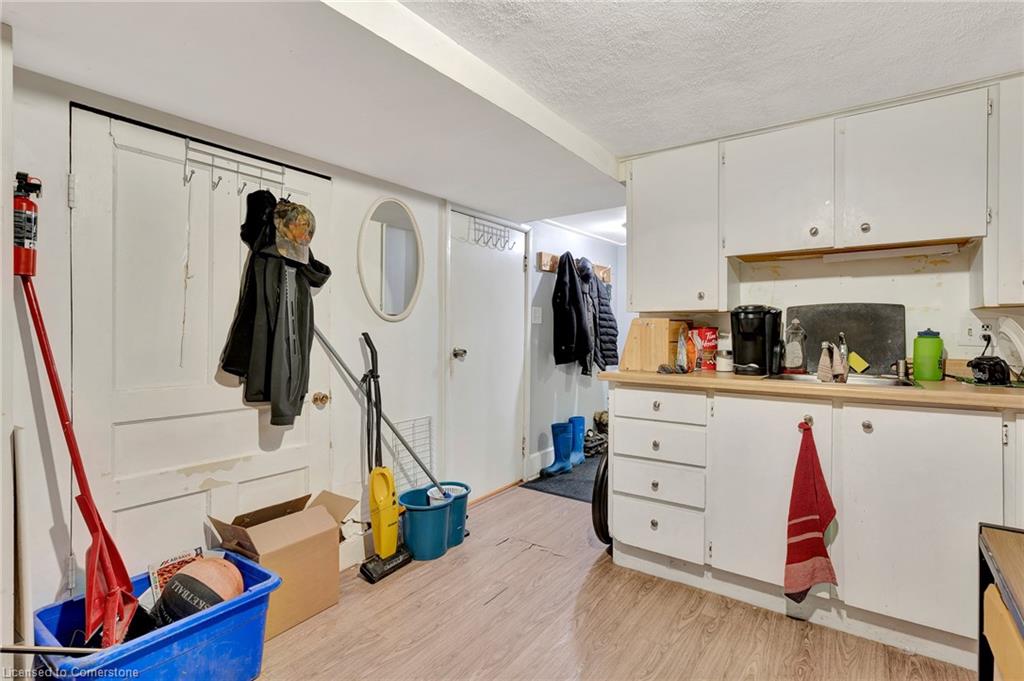 8 Wright Avenue Property Photo 31