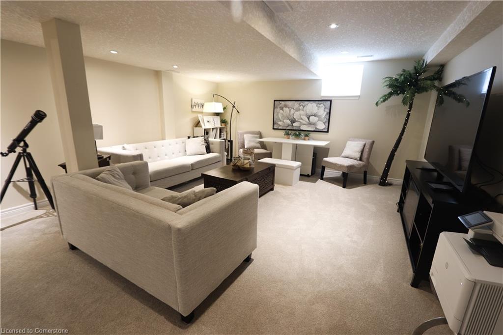 2 Bridleridge Street Property Photo 37
