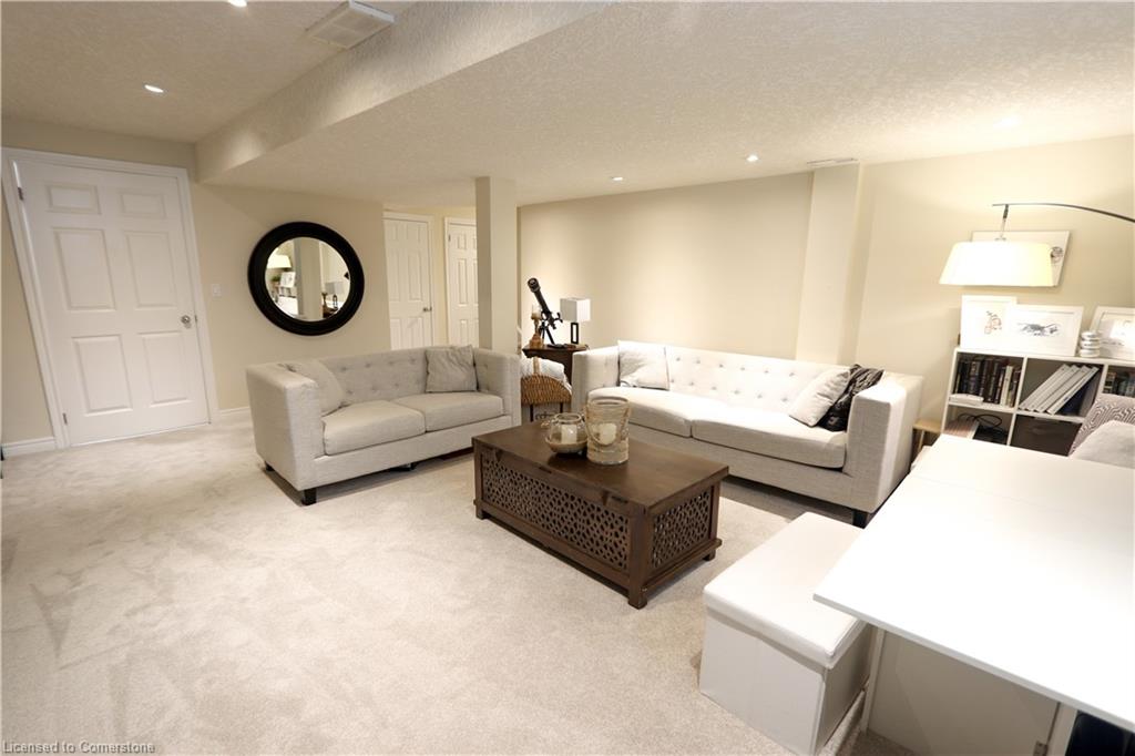 2 Bridleridge Street Property Photo 38