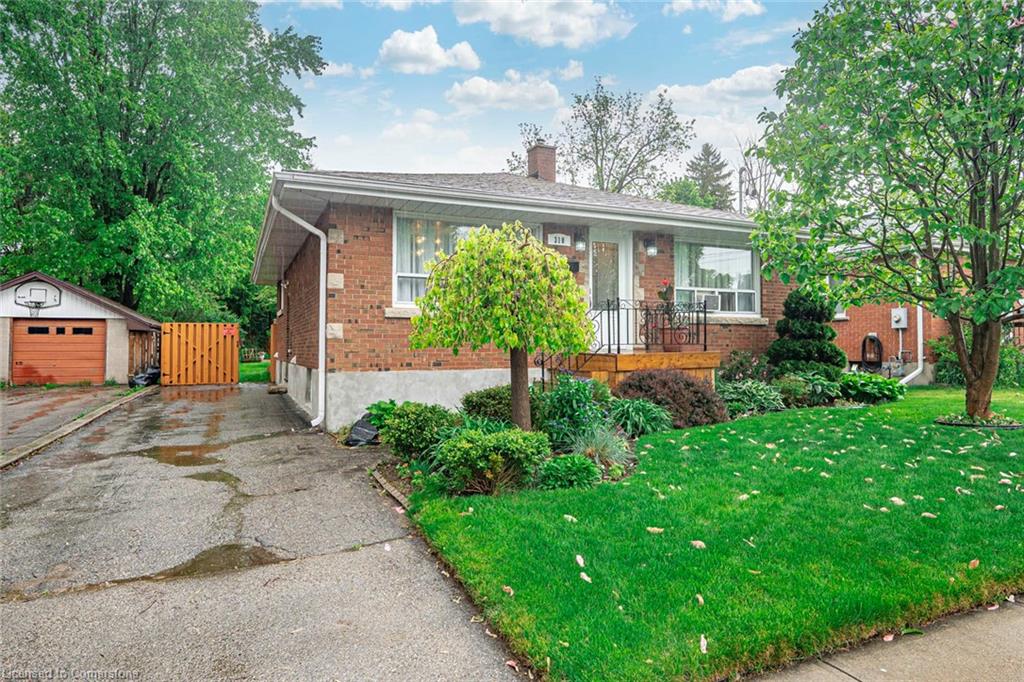 310 Grey Street Property Photo 3
