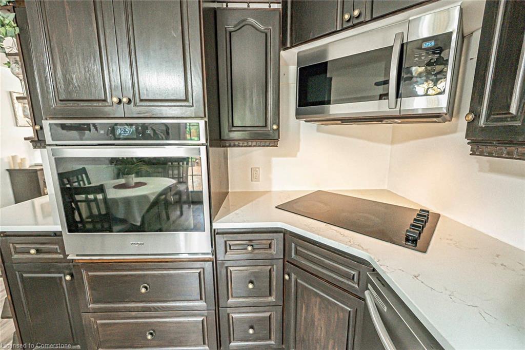 310 Grey Street Property Photo 18