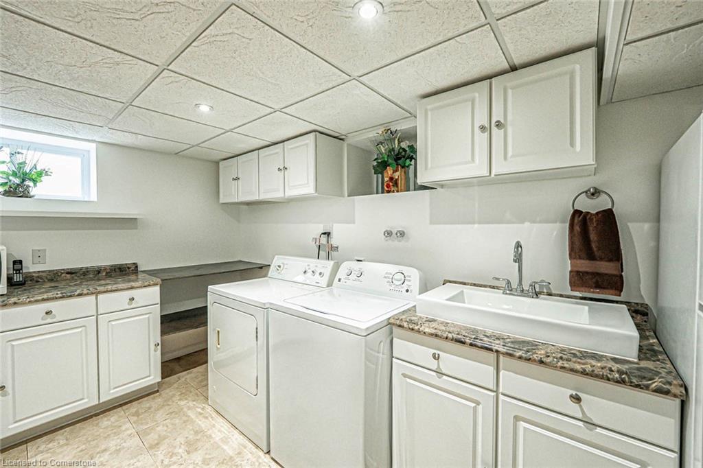 310 Grey Street Property Photo 34