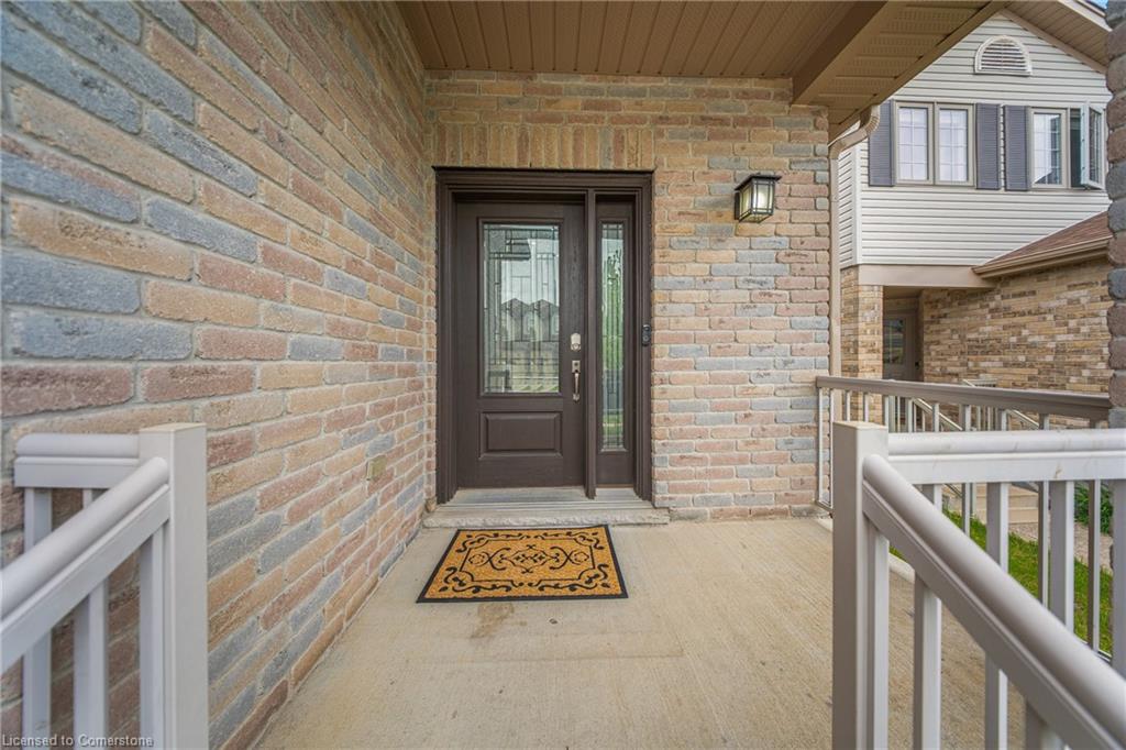 79 Hinrichs Crescent Property Photo 3