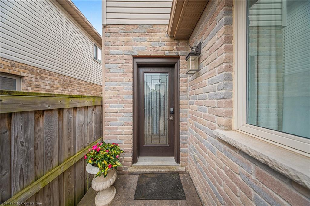 79 Hinrichs Crescent Property Photo 32