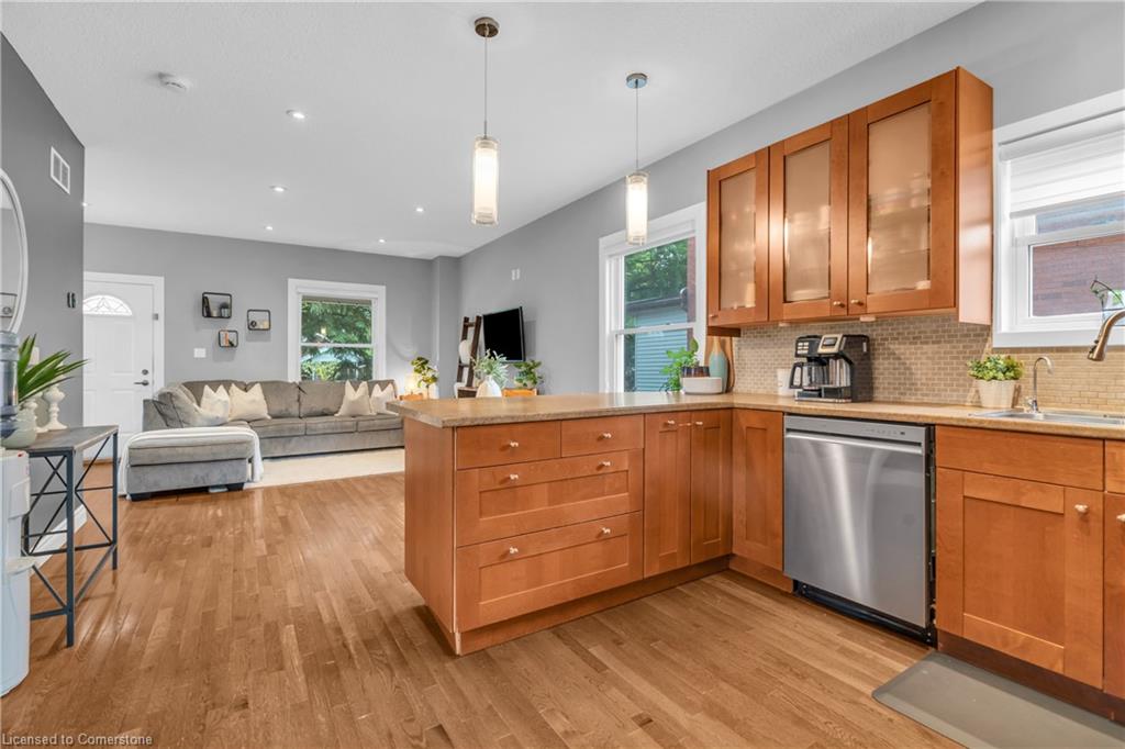 59 Lowell Street N Property Photo 12