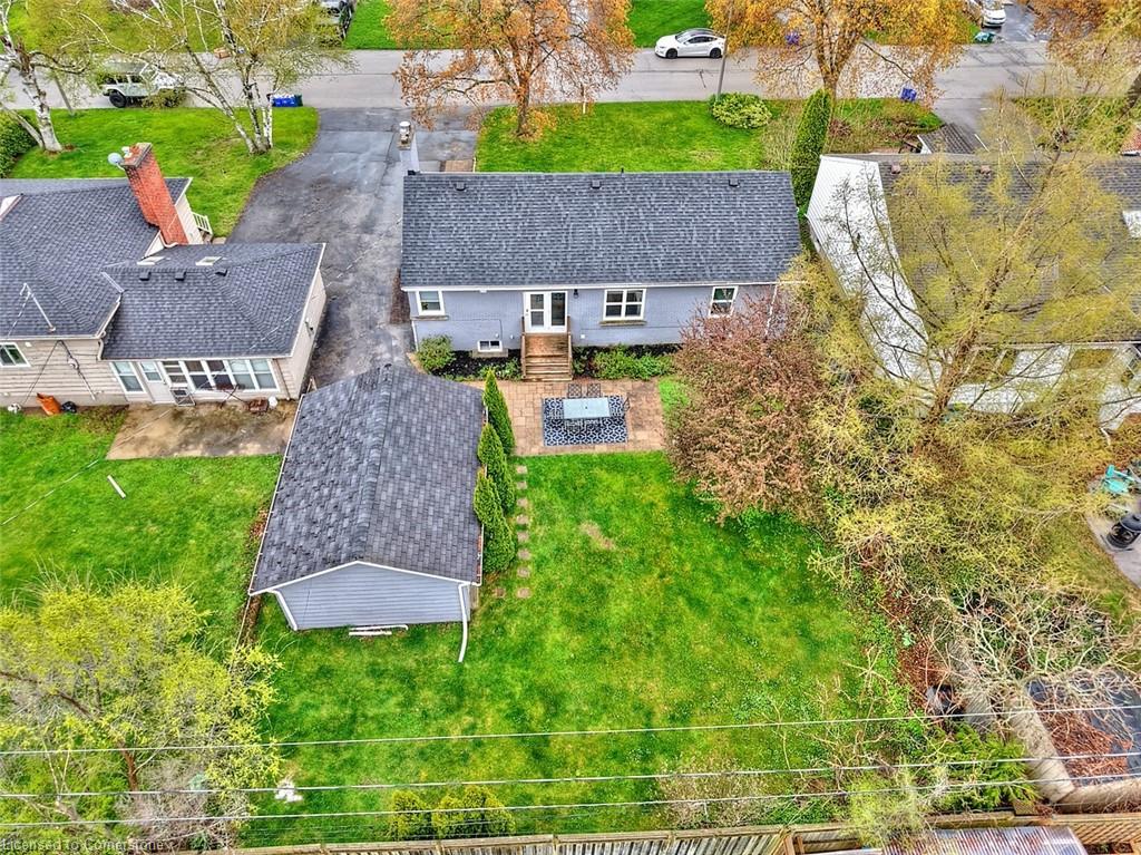 965 Kingsway Drive Property Photo 4