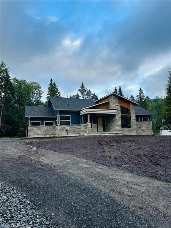 1049 Greensview Drive Property Photo 2