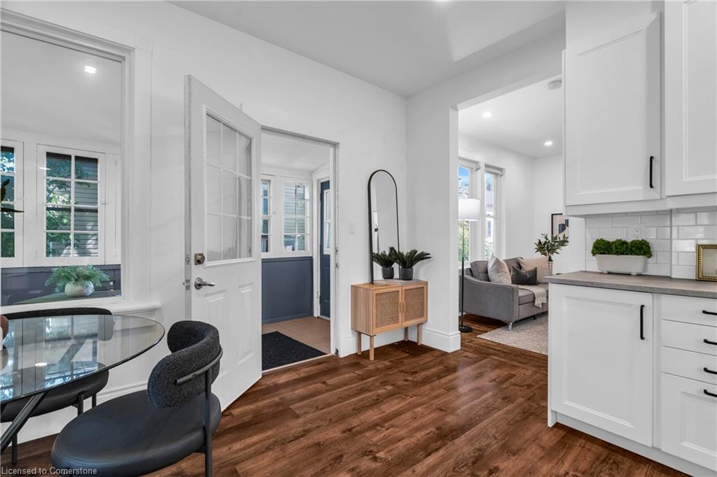 52 Henry Street Property Photo 8