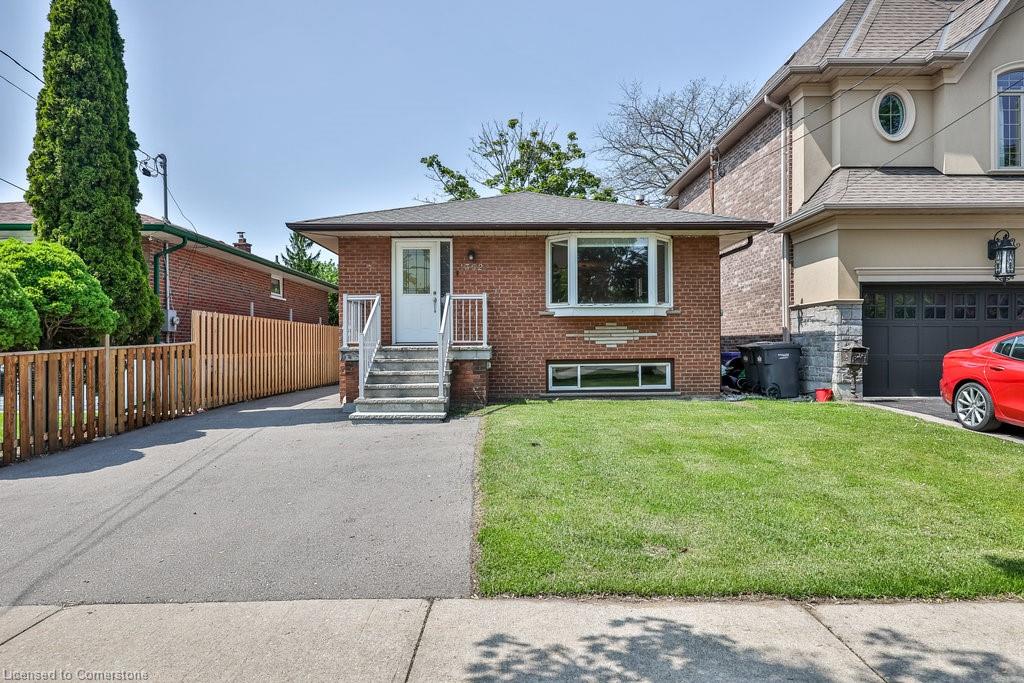 1362 Northmount Avenue Property Photo 1