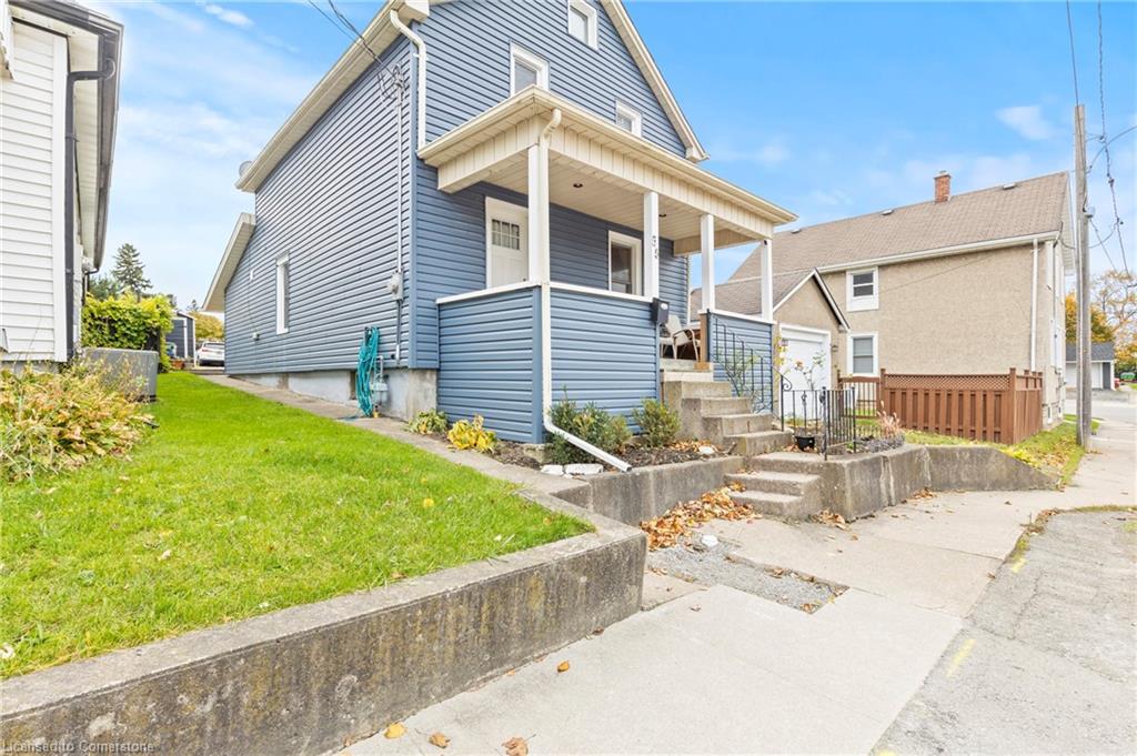 55 Albert Street W Property Photo 3