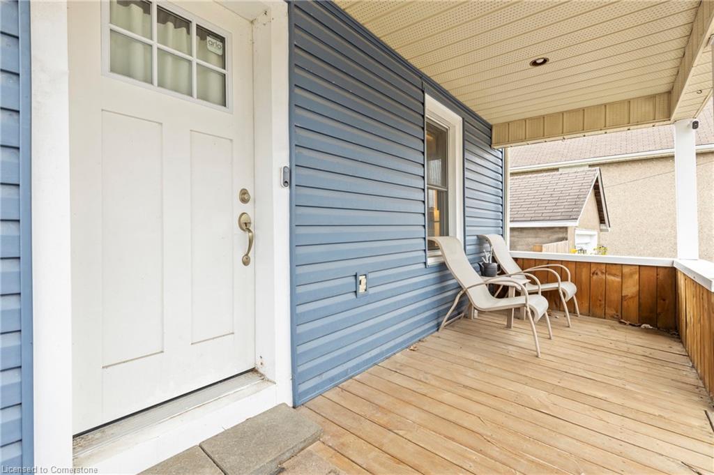 55 Albert Street W Property Photo 4