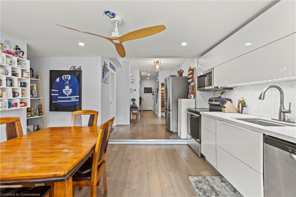 55 Albert Street W Property Photo 16