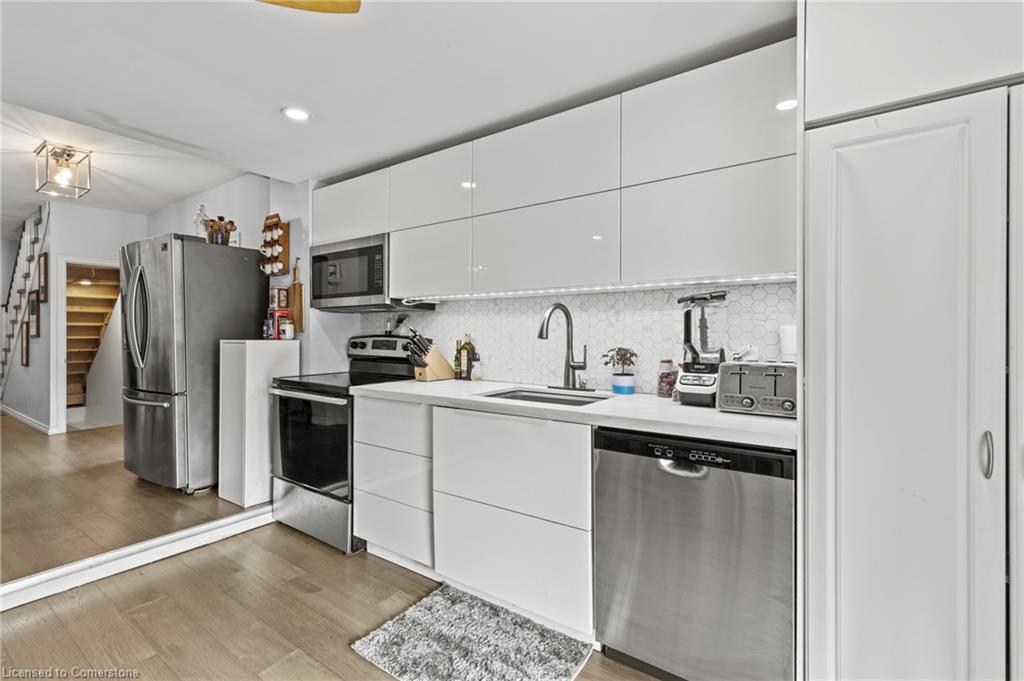 55 Albert Street W Property Photo 17