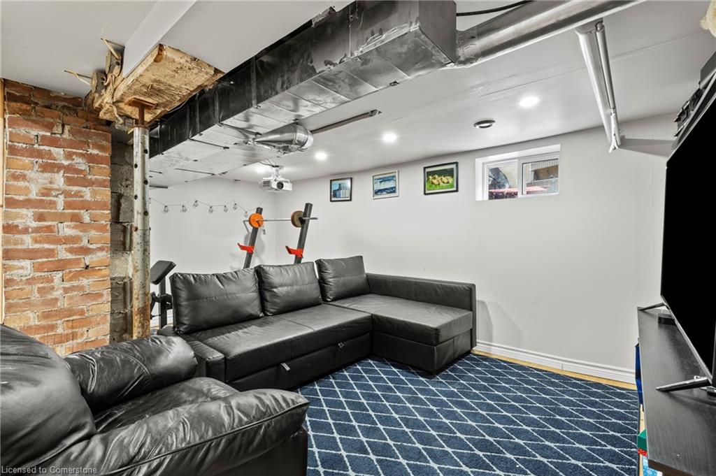 55 Albert Street W Property Photo 33